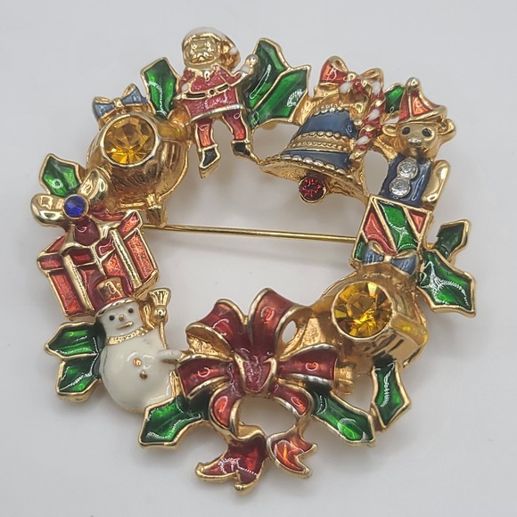 Avon Jewelry - Vintage Avon Brooch Christmas‎ Wreath Bows Snowman Gifts Signed